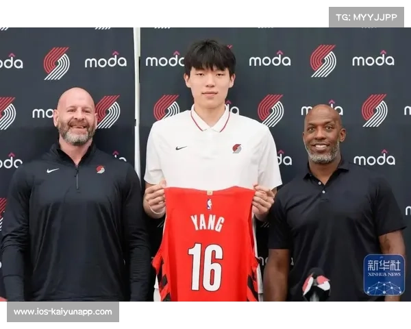杨瀚森硬刚萨博尼斯 国王全员待命迎战开拓者焦点对决 杨瀚森硬刚萨博尼斯 国王全员待命迎战开拓者焦点对决