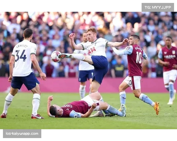 阿斯顿维拉边路进攻受阻 伤病影响球队战术执行效果